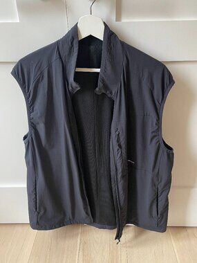 Norse Projects black vest size L (good condition)